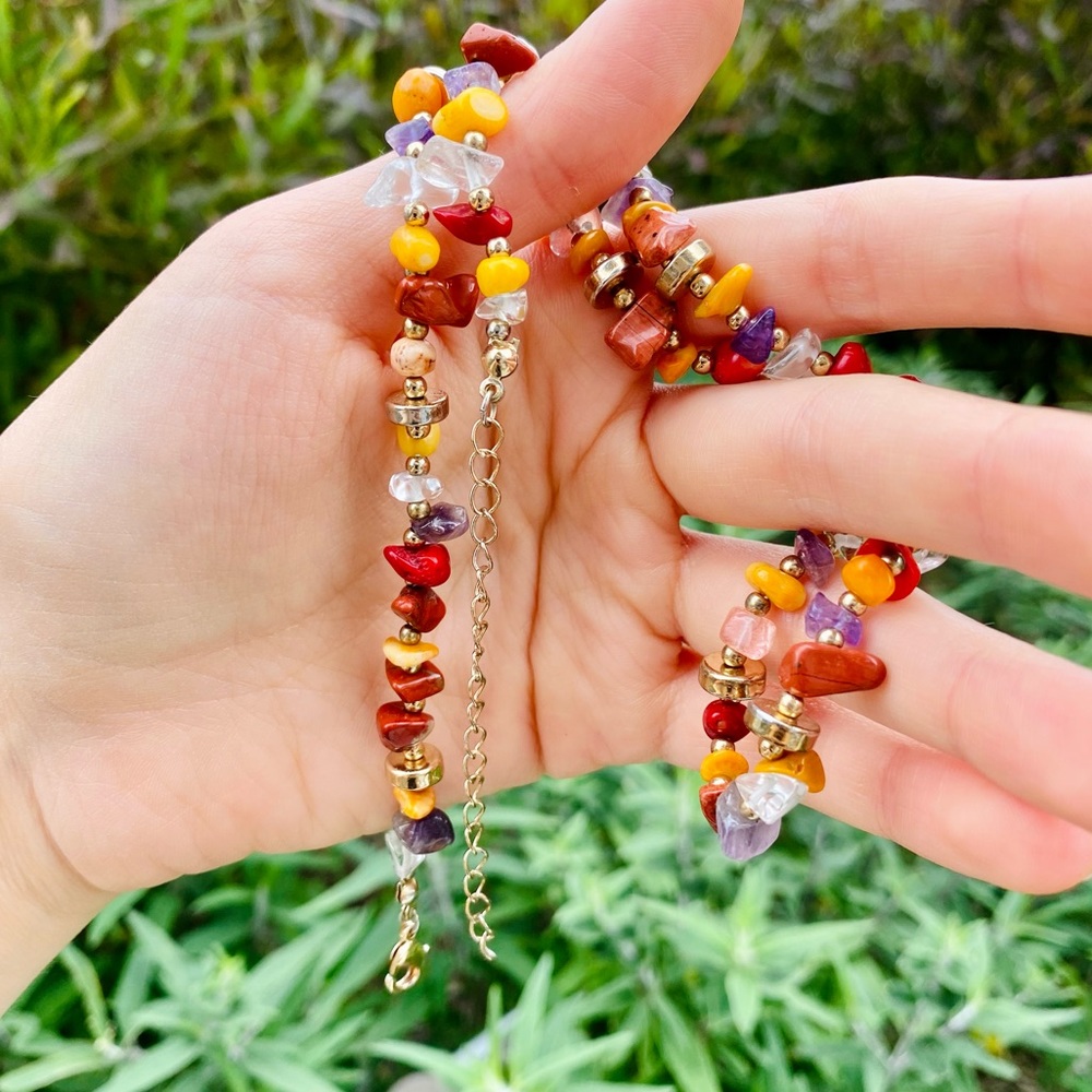 NEW Beaded Necklace Multicolor Colorful Stones Bright with Gold Closure - Picture 3 of 4